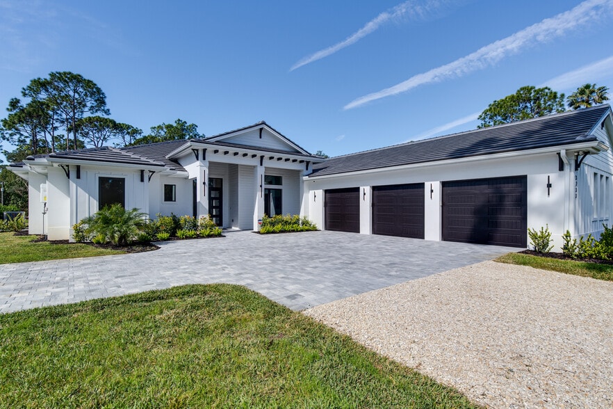 More Photos Of 3233 64th St SW, Naples Apartments For Sale