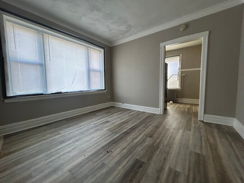 More Photos Of 4850 W North Ave, Chicago Apartments For Sale