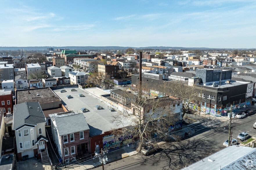 More Photos Of 162-176 Abington, Newark Industrial For Lease