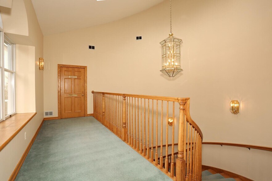 More Photos Of 7 Cedar St, Ramsey Office For Lease