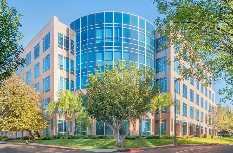 More Photos Of 1 Pointe Dr, Brea Office For Lease