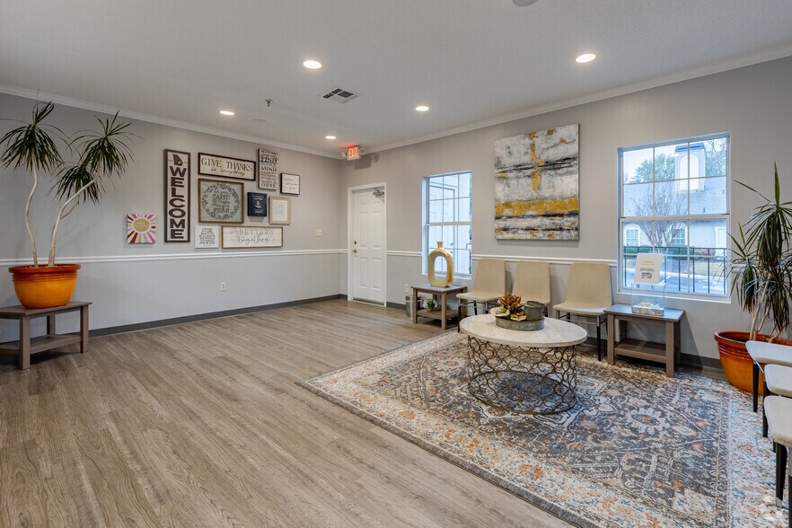 More Photos Of 1250 Upper Hembree Rd, Roswell Medical For Lease