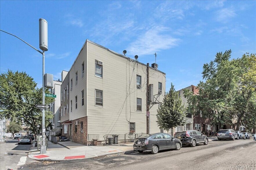 More Photos Of 382 Manhattan Ave, Brooklyn Apartments For Sale