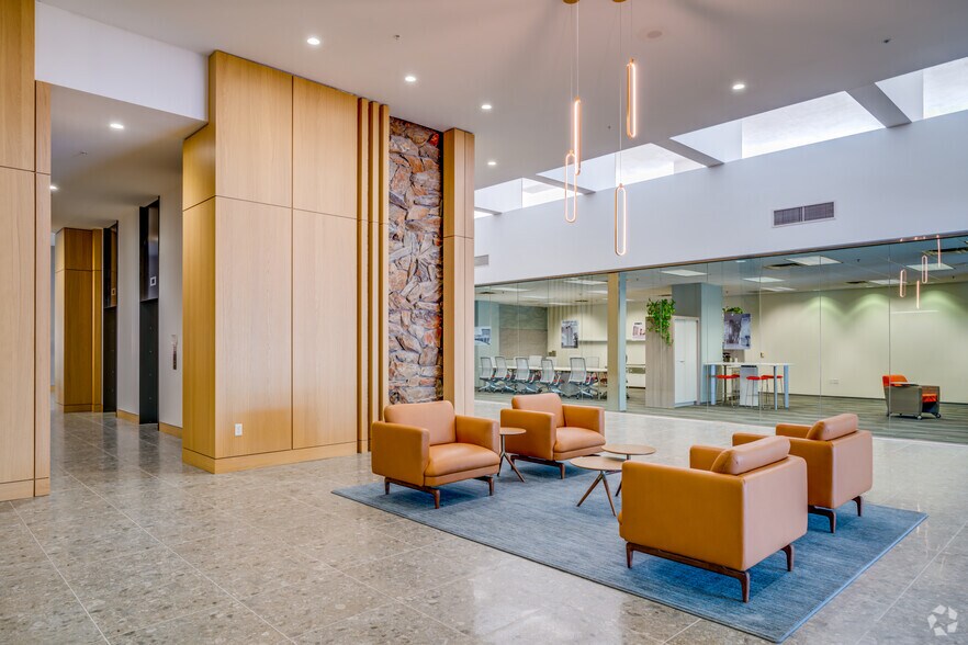 More Photos Of 3003 N Central Ave, Phoenix Office For Lease