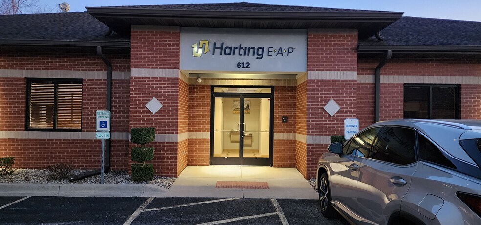 Primary Photo Of 612 Pierce Blvd, O'Fallon Office For Lease