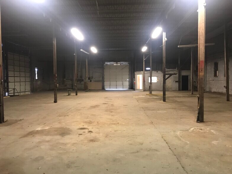 More Photos Of 147 Nebraska, Memphis Warehouse For Sale