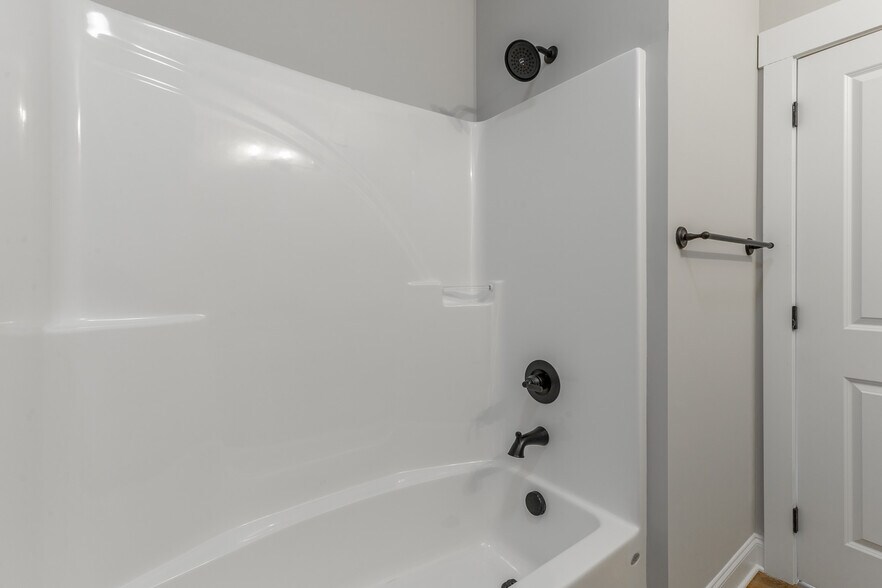 More Photos Of 916 Airport Rd, Chattanooga Multifamily For Sale
