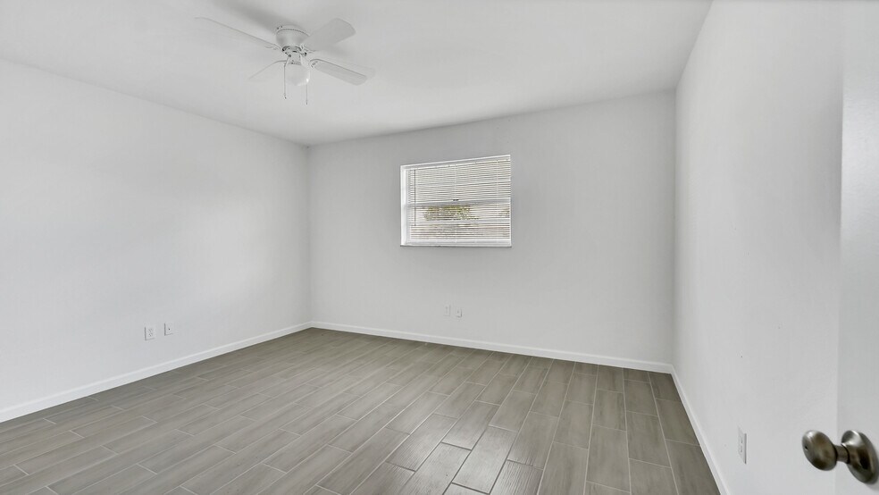 More Photos Of 3883 Park Ln, West Palm Beach Multifamily For Sale