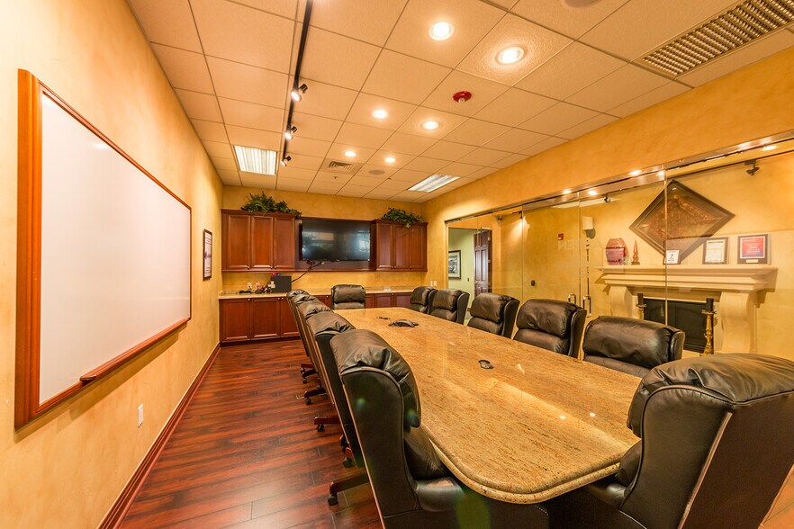 More Photos Of 8040 Southpark Ln, Littleton Office For Lease