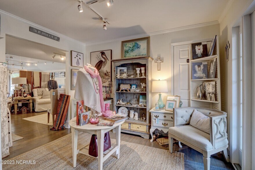 More Photos Of 5018 Oleander Dr, Wilmington Office Residential For Sale