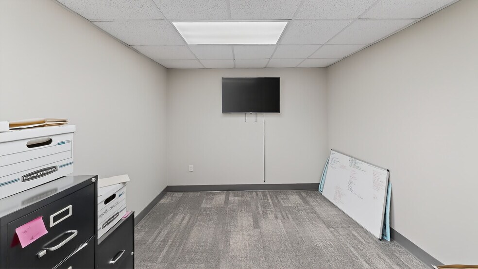 More Photos Of 515-519 18th St, Orlando Warehouse For Lease