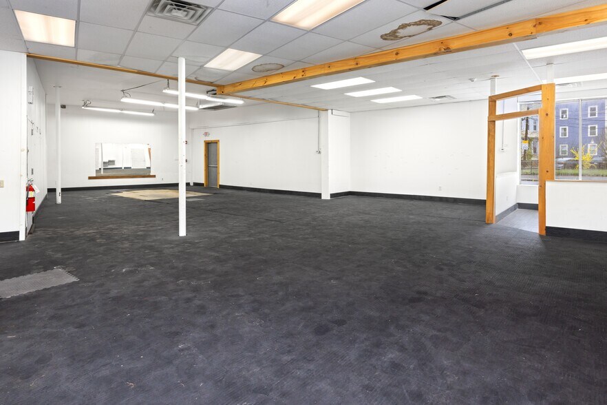 More Photos Of 352 Washington St, Somerville Light Manufacturing For Sale