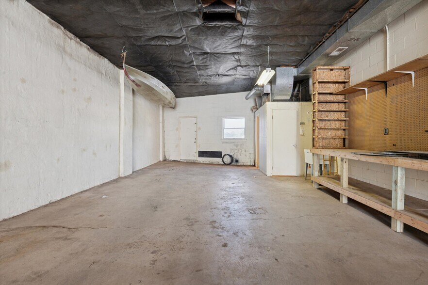 More Photos Of 101 Hawley St, Wilmington Warehouse For Lease
