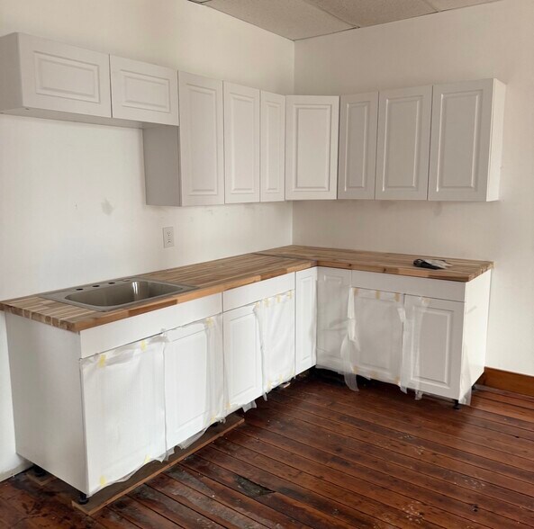 More Photos Of 930 Oriskany St, Utica Storefront Retail Office For Lease