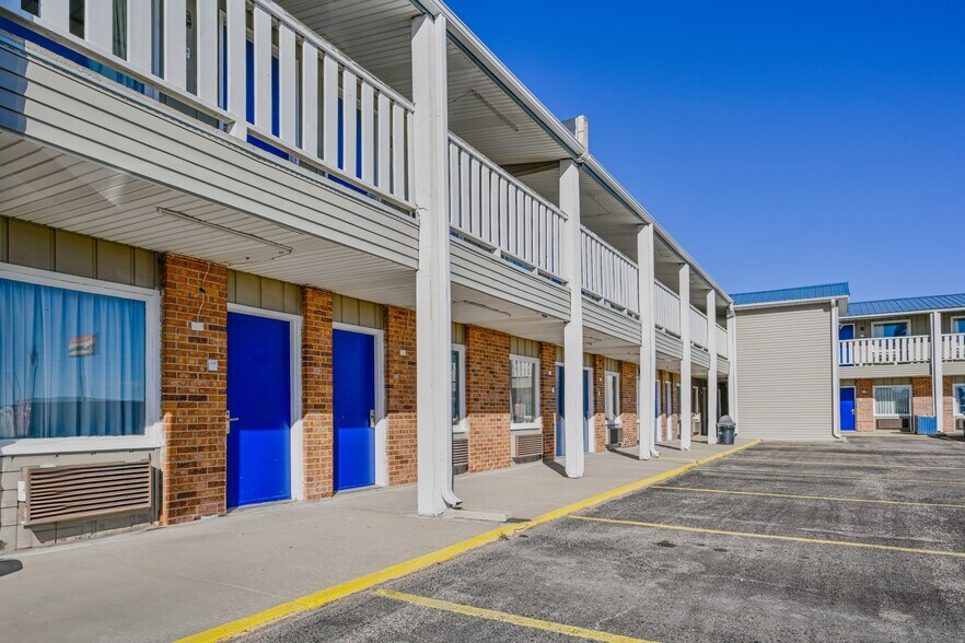 More Photos Of 5090 Buffalo Creek Rd, Elm Creek Hotel For Sale