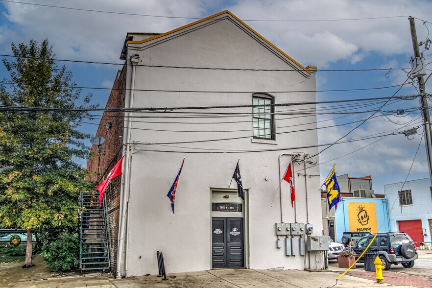 More Photos Of 215 10th St, Augusta General Retail For Sale