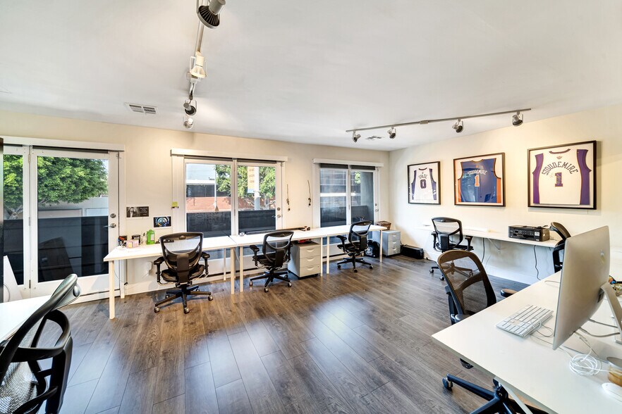 More Photos Of 850 S Robertson Blvd, Los Angeles Loft Creative Space For Lease