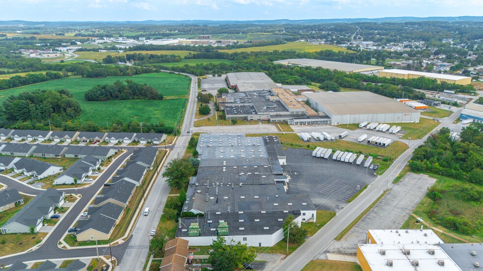 More Photos Of 433 Ridge Ave, Hanover Manufacturing For Sale