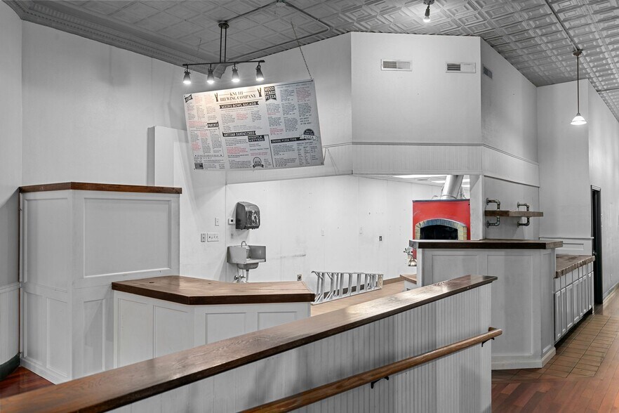 More Photos Of 221 Watson St, Ripon Storefront Retail Residential For Sale