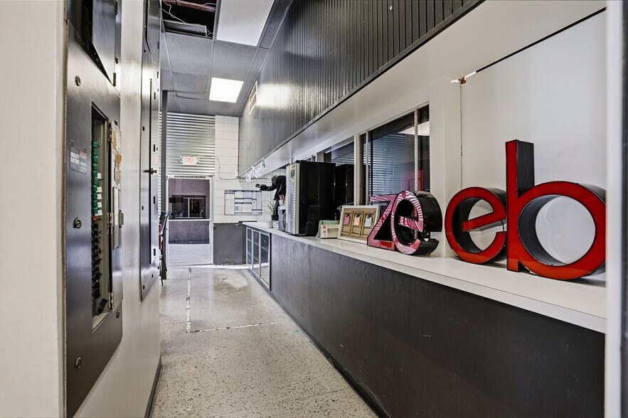 More Photos Of 3630 E Florida Ave, Hemet Auto Dealership For Sale