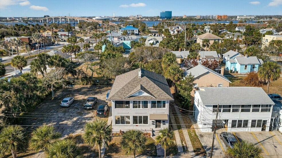 More Photos Of 212 S Oleander Ave, Daytona Beach Apartments For Sale