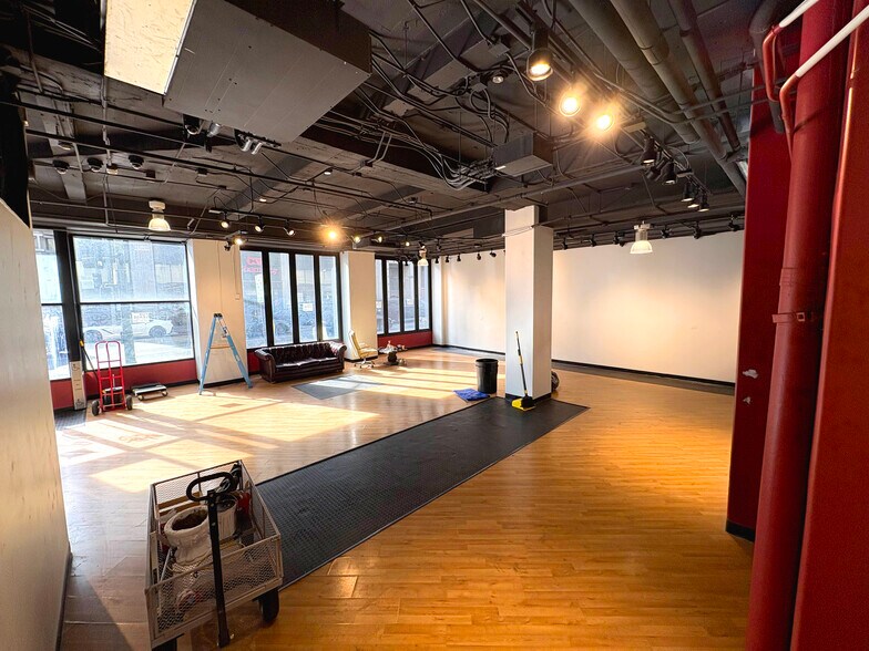 More Photos Of 215 W 7th St, Los Angeles Apartments For Lease