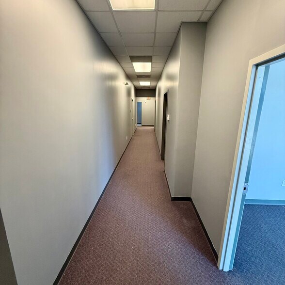 More Photos Of 9000 Peridot Pky, Stockbridge Unknown For Lease