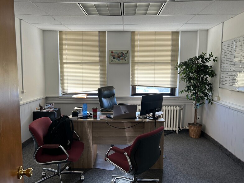 More Photos Of 4 Market St, Lockport Medical For Lease