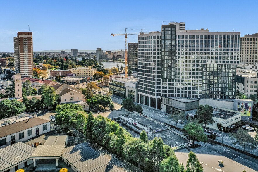 More Photos Of 290 27th St, Oakland Flex For Lease