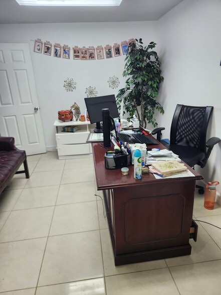 More Photos Of 1800-1812 SW 7th Ave, Pompano Beach Warehouse For Sale