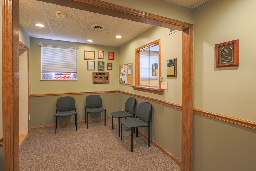 More Photos Of 5830 N High St, Worthington Office For Lease