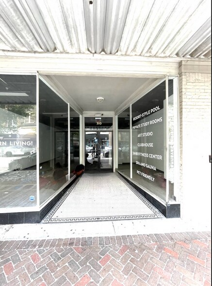 More Photos Of 310-312 W Broughton St, Savannah Storefront Retail Residential For Sale