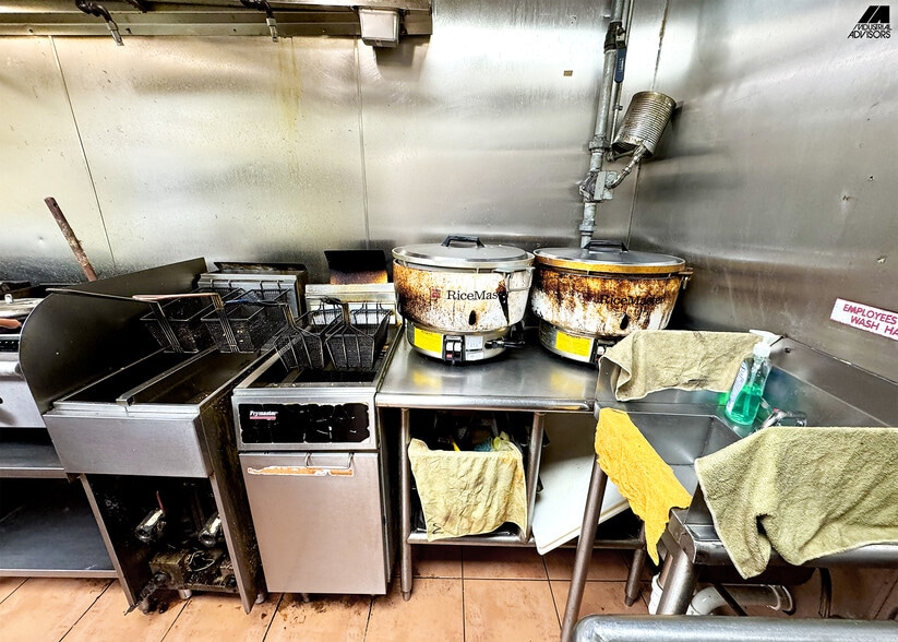 More Photos Of 4960 NW 165th St, Miami Warehouse For Sale