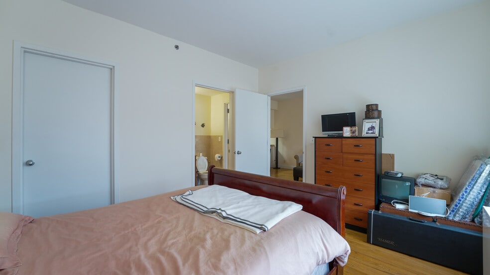 More Photos Of 40-13 Broadway, Astoria Apartments For Sale