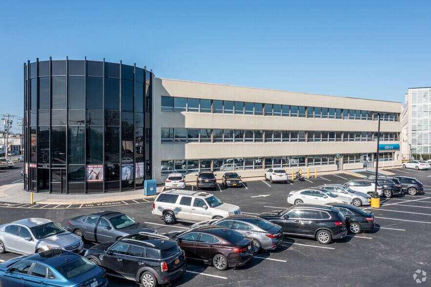 Primary Photo Of 175 Jericho Tpke, Syosset Office For Lease