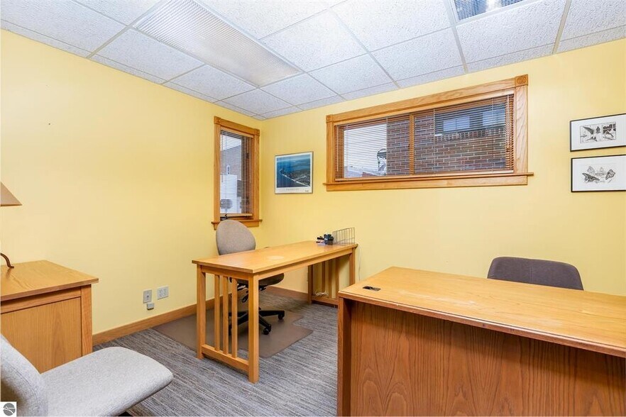 More Photos Of 408 Main St, Frankfort Medical For Sale