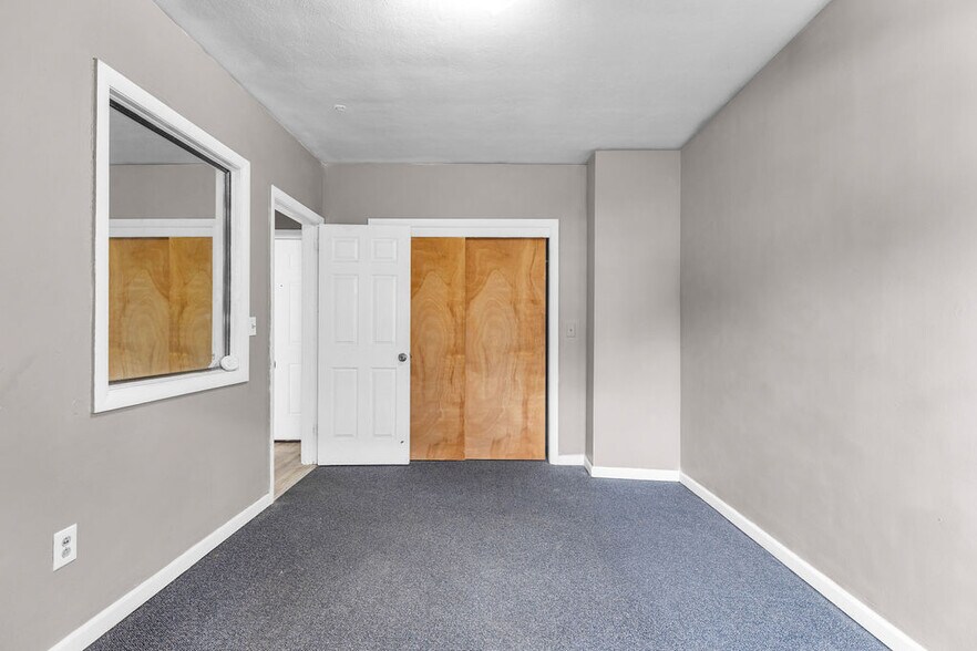 More Photos Of 1963-1965 Park St, Hartford Apartments For Sale