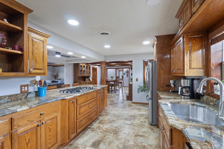 More Photos Of 19824 State Highway 112, Cassville Apartments For Sale