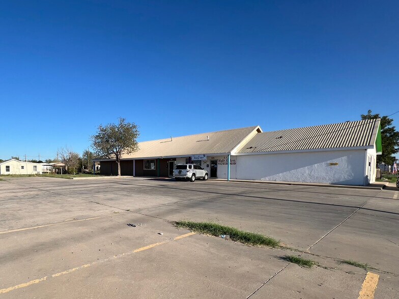 More Photos Of 905 S Crane Ave, Odessa Service For Lease