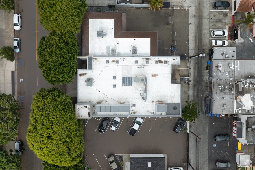 More Photos Of 629 2nd St, Encinitas Office For Sale