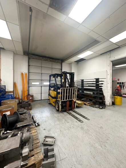 More Photos Of 10 Sparks St, Plainville Manufacturing For Sale