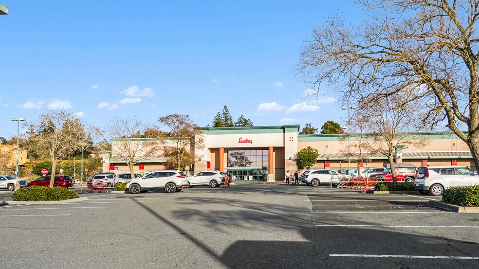 More Photos Of 150 Bicentennial Way, Santa Rosa Supermarket For Sale