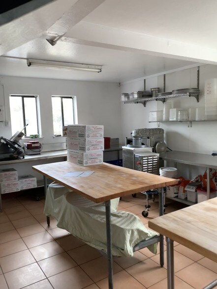 More Photos Of 2901 Research Park Dr, Soquel Warehouse For Sale