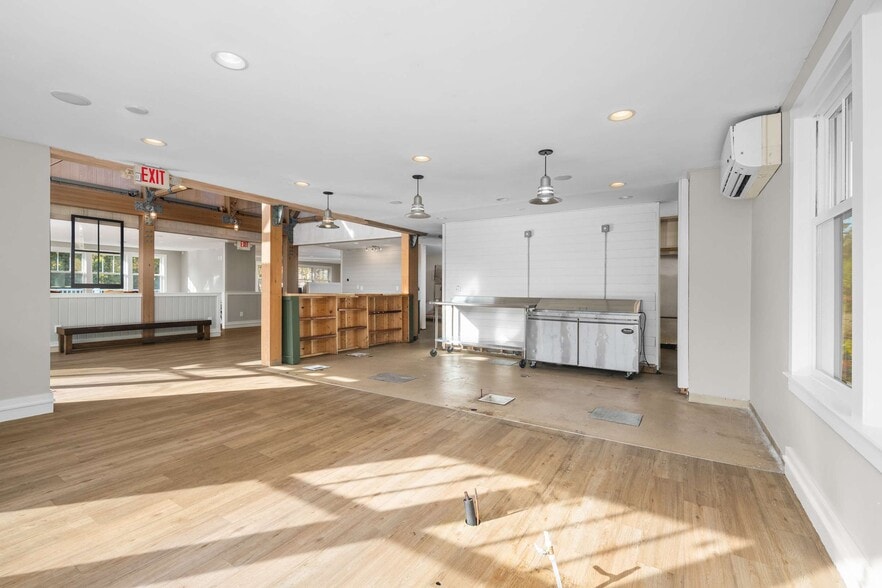 More Photos Of 57-59 State Rd, Kittery Medical For Sale