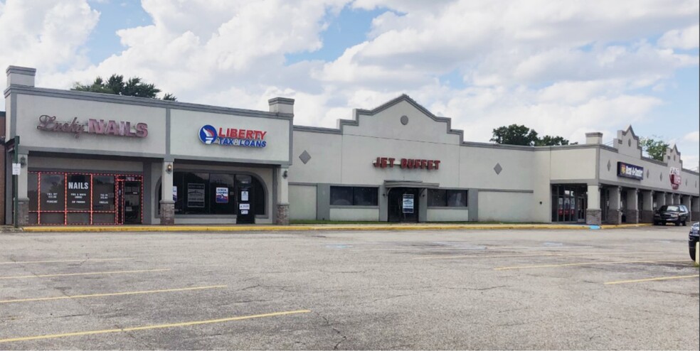 Primary Photo Of 37561-37661 S Gratiot Ave, Clinton Township Storefront Retail Office For Sale