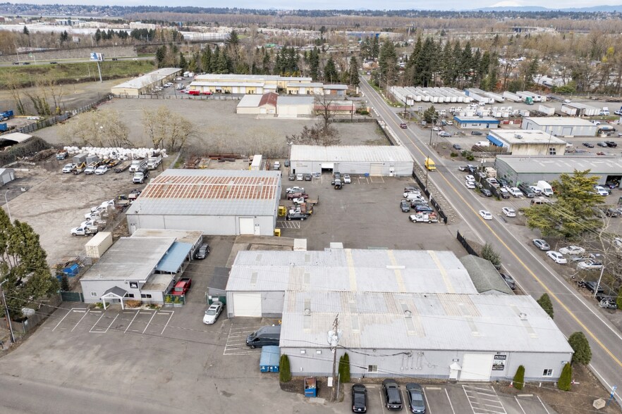 More Photos Of 5301-5303 NE 105th Ave, Portland Unknown For Lease