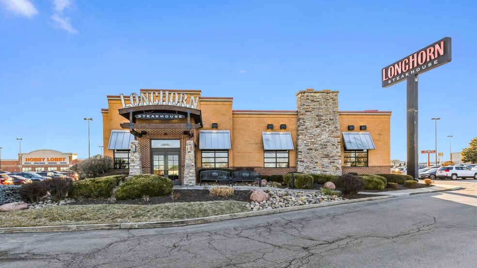 More Photos Of 3979 Veterans Memorial Pky, Saint Peters Restaurant For Sale