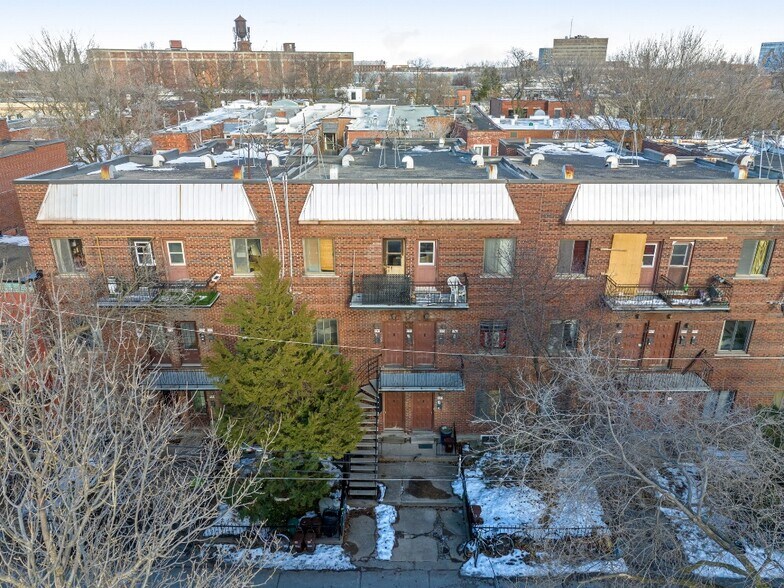 More Photos Of 5937-5947 Av De L'esplanade, Montréal Apartments For Sale