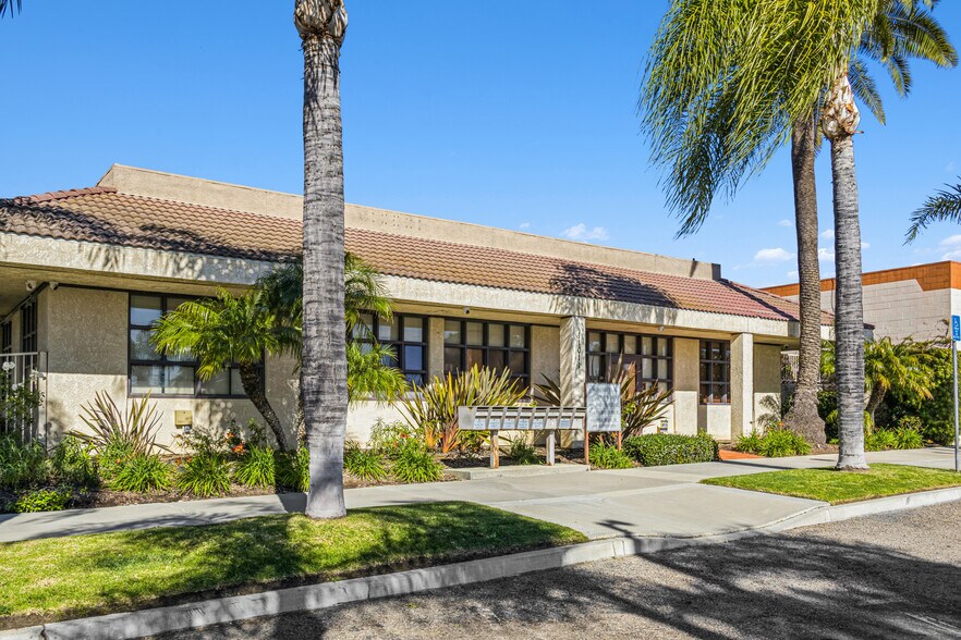 Primary Photo Of 11011 Azahar St, Ventura Office For Sale