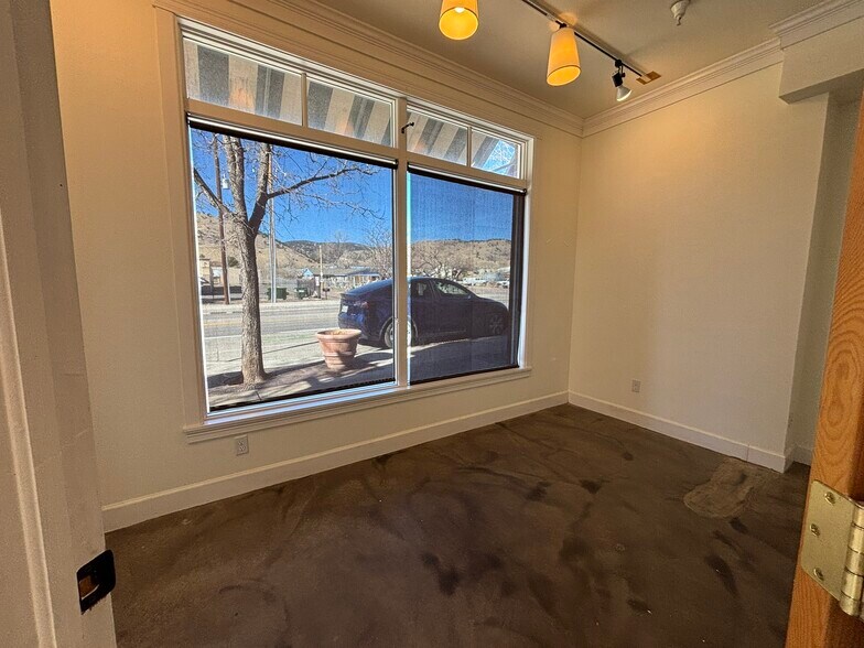 More Photos Of 4680 Broadway St, Boulder Office For Lease